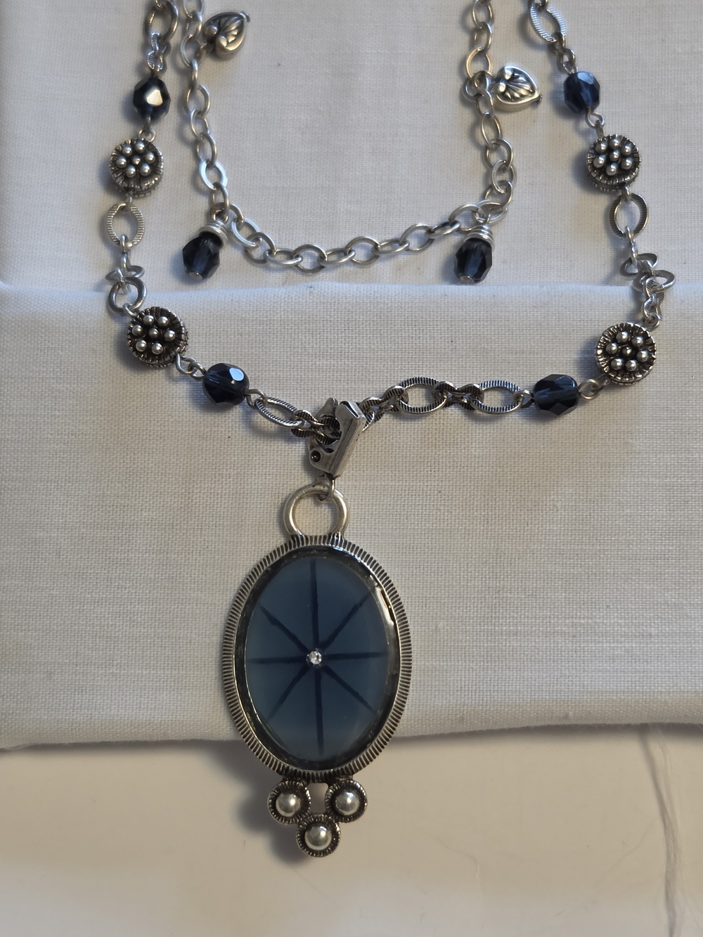 Vtg Napier Silver-Tone 2 Strand Necklace w Blue & Silver Accents & Blue Pendant